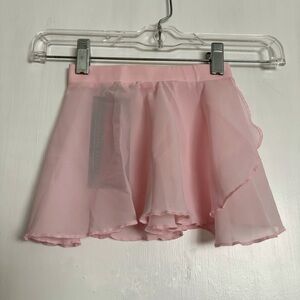 Eurotard Girls Chiffon Mock Wrap Pull On Georgette Skirt in Pink Size XS NEW